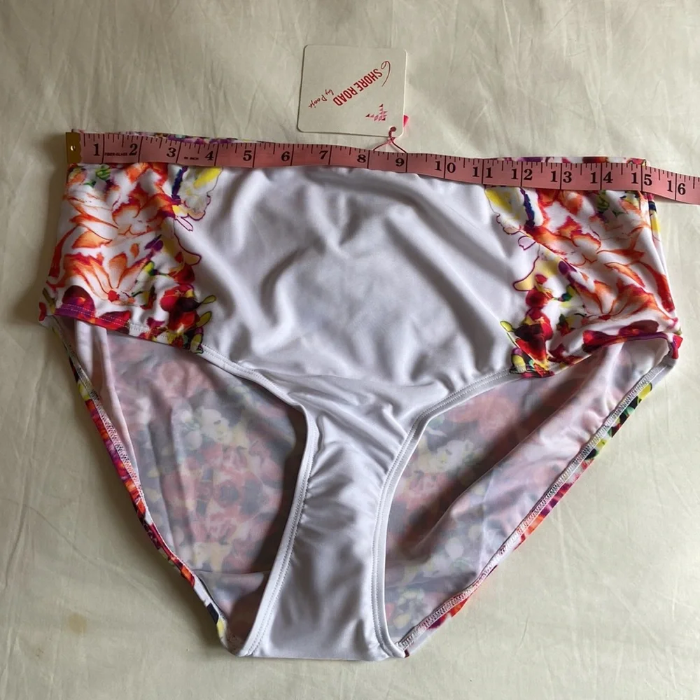NWT - Shore Road Floral Bottoms